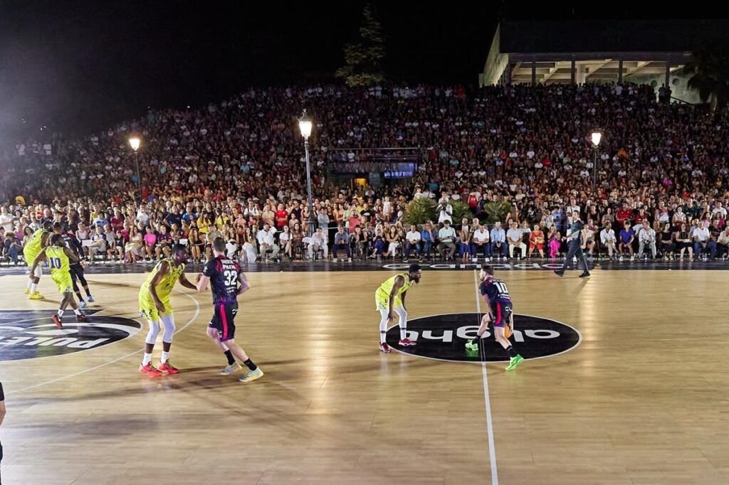 Coviran Granada y Petro Luanda