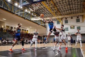 Coviran Granada, Leyma Coruña