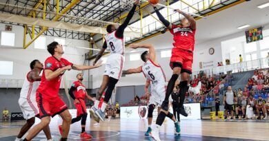 Coviran Granada alza trofeo