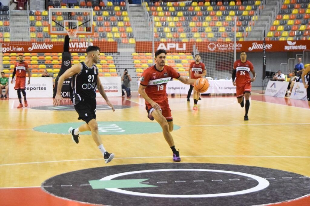 Coviran Granada, triangular Cartagena