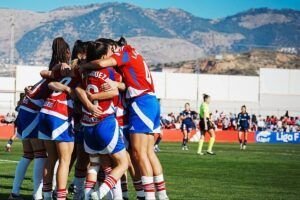 Una locomotora este Granada Femenino