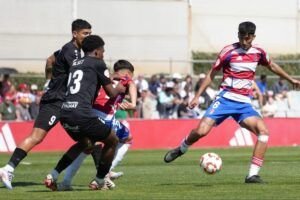 El líder Juventud Torremolinos gana