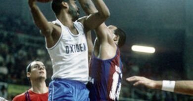 Larry Spicer el Globetrotters