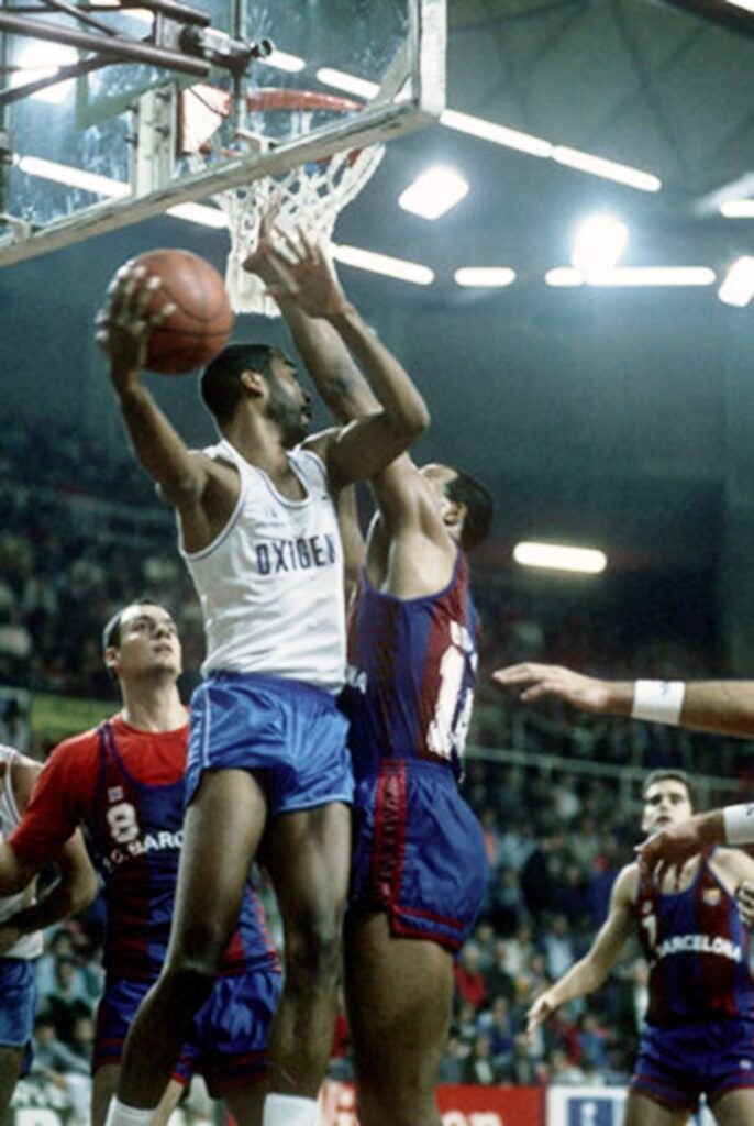 Larry Spicer el Globetrotters