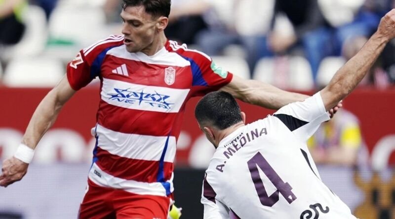 El Granada CF sufre y después golpea