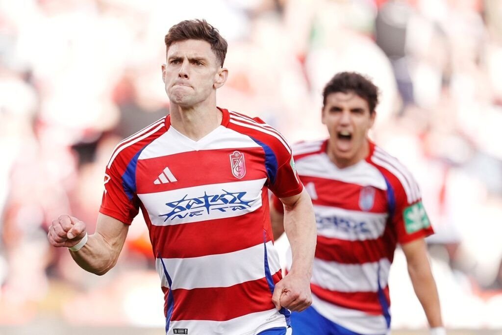 El Granada CF golpea a la UD Almería