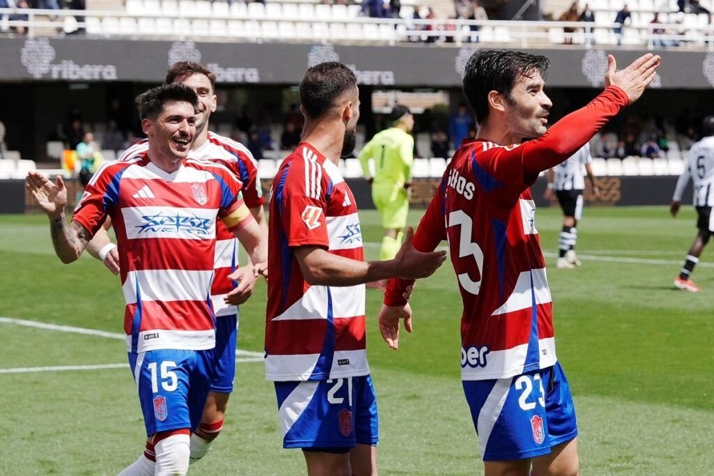 Un triunfo de sobresaltos para el Granada CF
