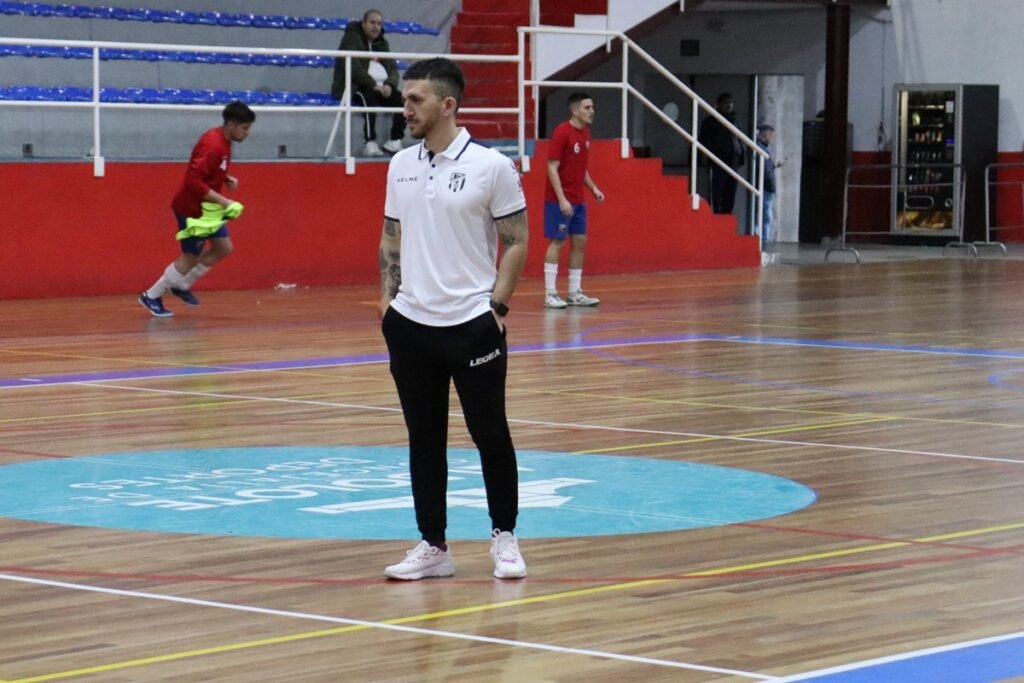 Esteban Serrano nuevo entrenador
