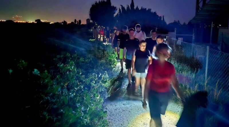 Jornada de senderismo nocturno