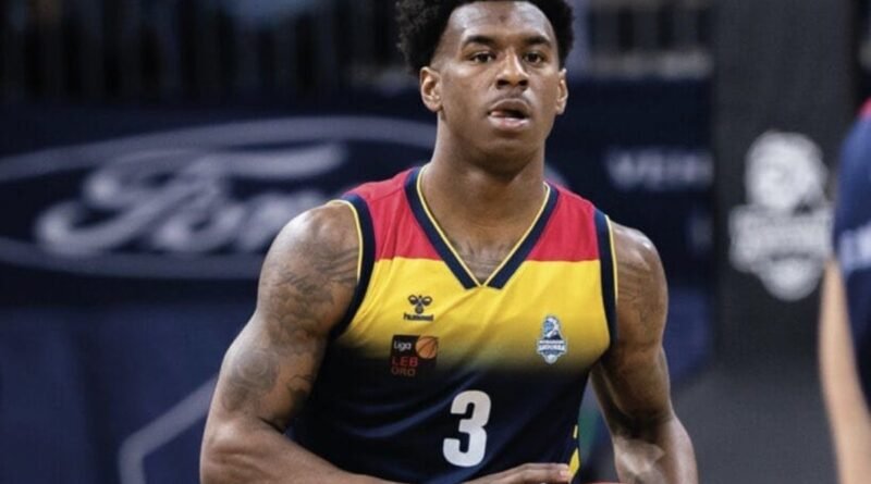 Micah Speight, el nuevo timón