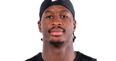 Travis Munnings, triple y defensa