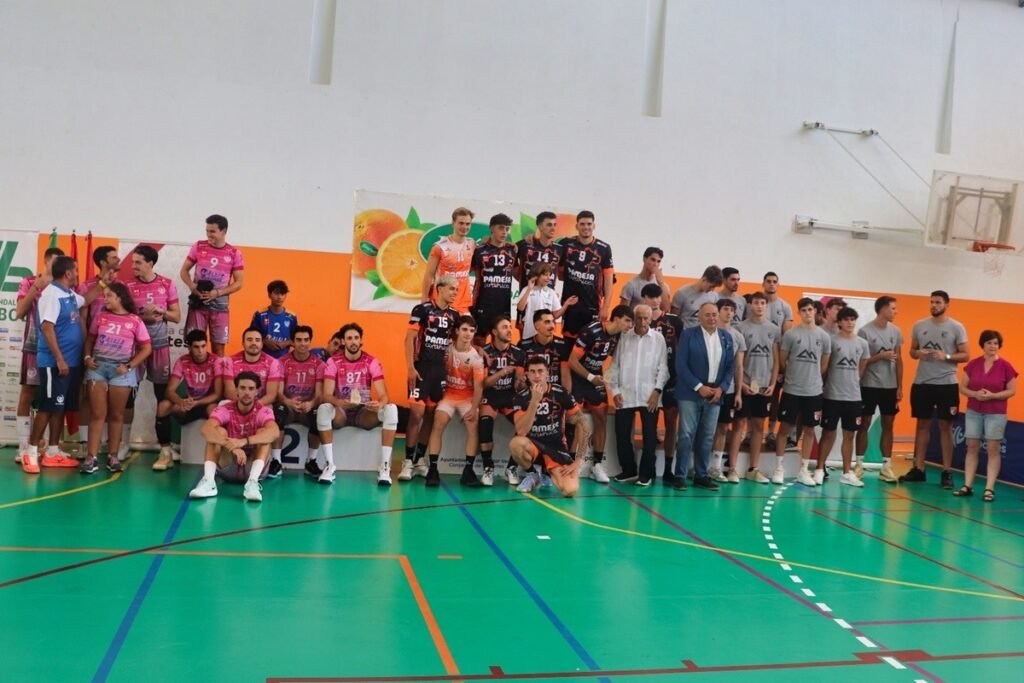 Huétor Vega ilustra el voleibol