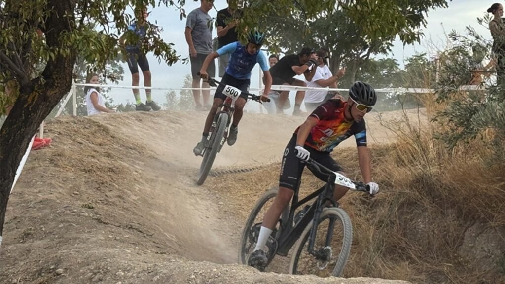 Magnífica tarde de BTT en Baza