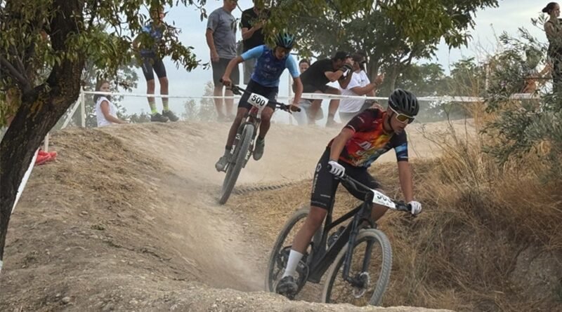 Magnífica tarde de BTT en Baza