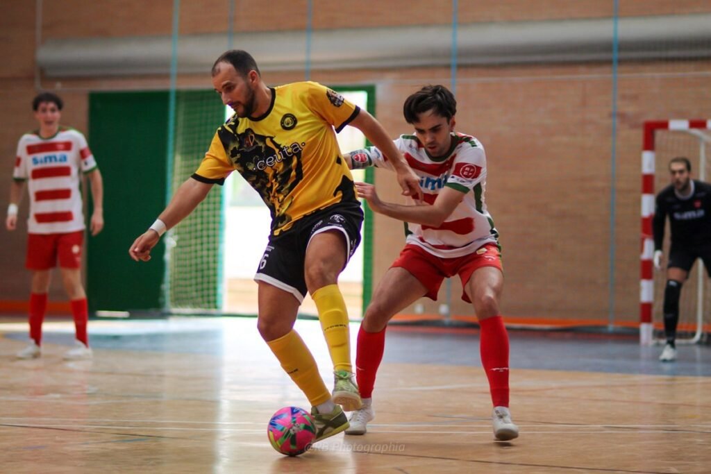 Sima Granada FS remonta meritoriamente