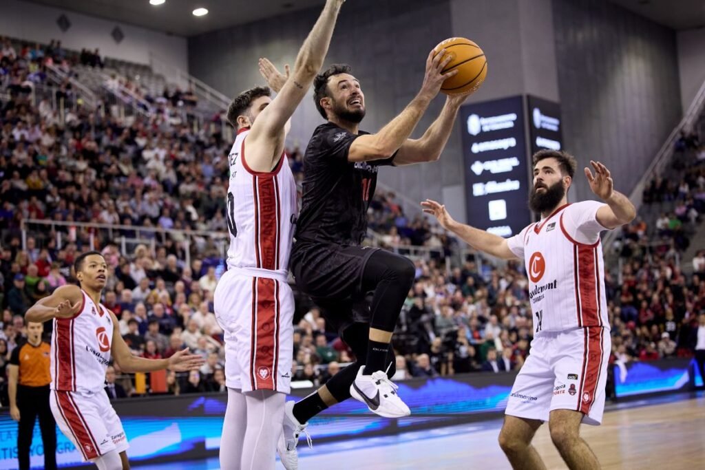 El Casademont Zaragoza golpea