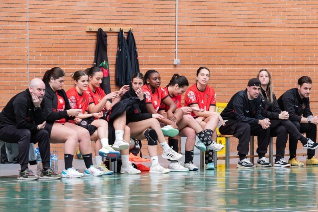 Partido femenino sin historia