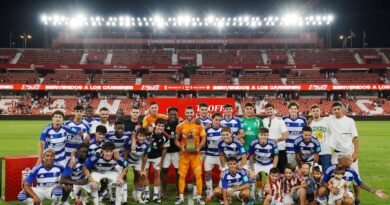 El ‘XLII Trofeo’ para un meritorio Granada CF ante el Real Betis