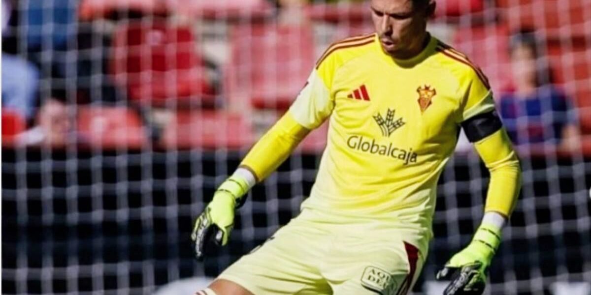El portero Raúl Lizoain